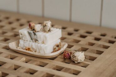Choosing the Right Fragrance Oils for Candle Making